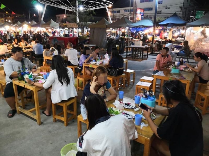 เซ้ง!! ร้านส้มตำ ใน ตลาดปากซอย @ปากซอยหทัยราษฎร์ ( ติดถนนใหญ่สุวินทวงศ์ )