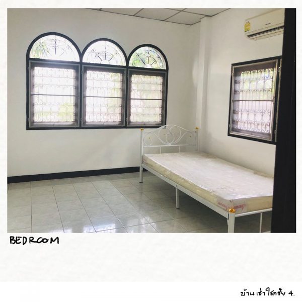 บ้านเดี่ยวใกล้ปากซอยโชคชัย 4  ใกล้ร้านดังย่านกองปราบ / Cozy house for rent in Chokchai4