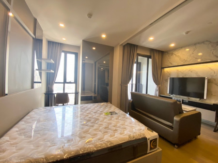 ให้เช่าถูก ASHTON ASOKE  Condo 1 Bed 1 Bath 34 ตร.ม. ชั้น 23 เฟอร์ครบ ติด MRT สุขุทวิทลและBTS อโศก  ราคาเพียง 35,000 บาท-เดือน พร้อมอยู่-LLH