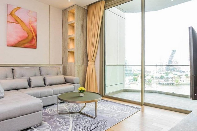 Magnolias Waterfront Residences , Luxury condo on the Chao Phraya River , near BTS Saphan Taksin