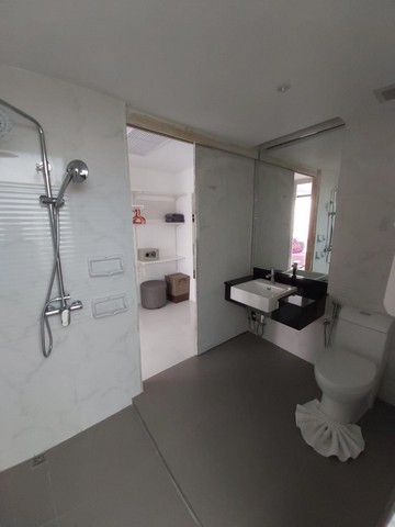 For Rent : Patong Tri-Trang Hill Condominium 2 bedrooms 2 bathrooms, pool access