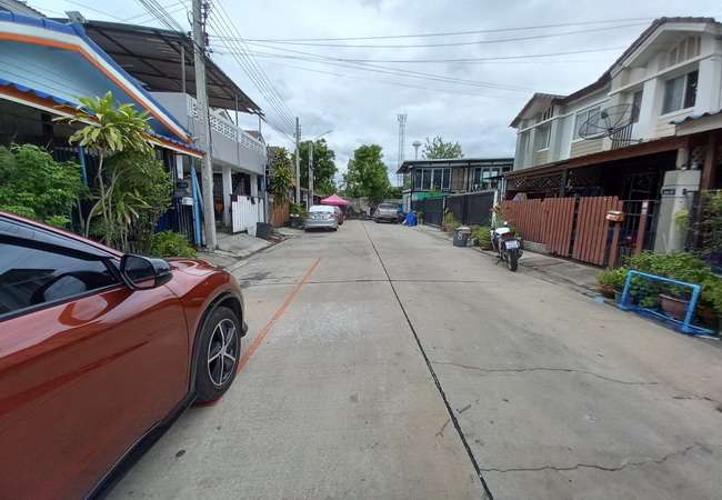 ขายทาวน์เฮ้าส์ พฤกษา 51 ซอยฉลองกรุง 53 ถนนฉลองกรุง เขตลาดกระบัง กรุงเทพมหานคร