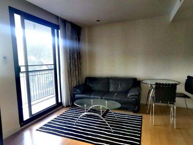 Collezio Sathorn spacious convenient clean BTS Chong Nonsi