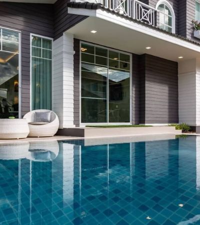 บ้านพูลวิลล่าในโครงการ ตกแต่งด้วยสไตล์ pool villa luxury หรูหราทันสมัย เฟอร์นิเจอร์ครบ