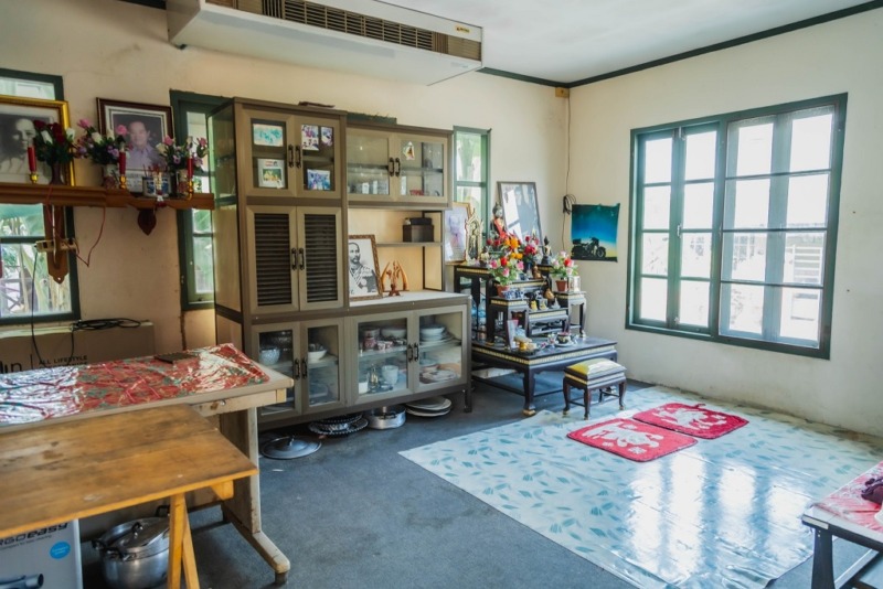 81924 – ขายด่วน! ที่ดิน 217.7 ตร.ว. พร้อมสิ่งปลูกสร้างและสระว่ายน้ำ หมู่บ้านคุณาลัย สาย 4 ทวีวัฒนา