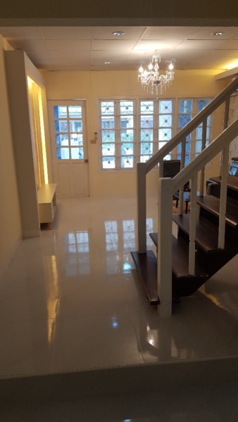 5นอน3ชั้นขายหมู่บ้านบุศรินทร์บางบัวทองใกล้ถนนรัตนาธิเบศสถานีรถไฟฟ้าแยกบางพลู