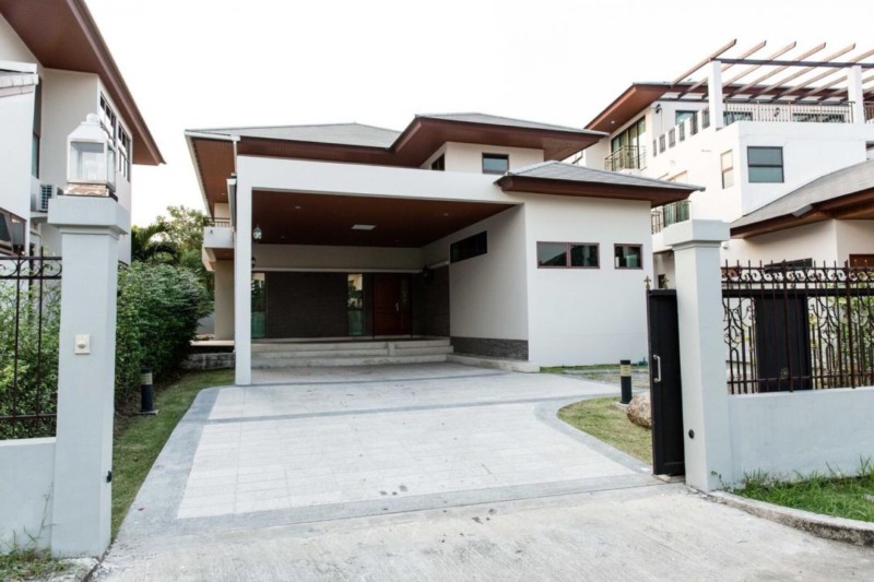 ให้เช่าบ้านเดี่ยว 2 ชั้น ย่านพระราม 9 พร้อมสระว่ายน้ำส่วนตัว Perfect Masterpiece Rama912 ห้องนอน 15 ห้องน้ำ พื้นทีใช้สอย 1200 ตารางเมตร
