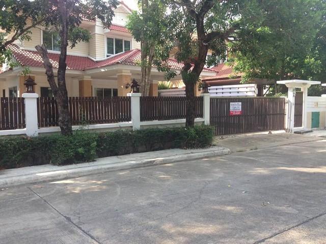 ขายบ้านเดี่ยวสองชั้น มบ.มณีรินทร์ มณีรินทร์ 2ชั้น 3นอน 3น้ำ  97 วา ต.บางคูวัด อ.เมือง ปทุมธานี 0968821857