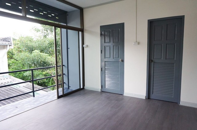 BS1108ให้เช่าทาวน์โฮม 3 ชั้น Renovate ใหม่ ใกล้ BTS พระโขนง เหมาะทำออฟฟิศ คลินิกเสริมความงาม