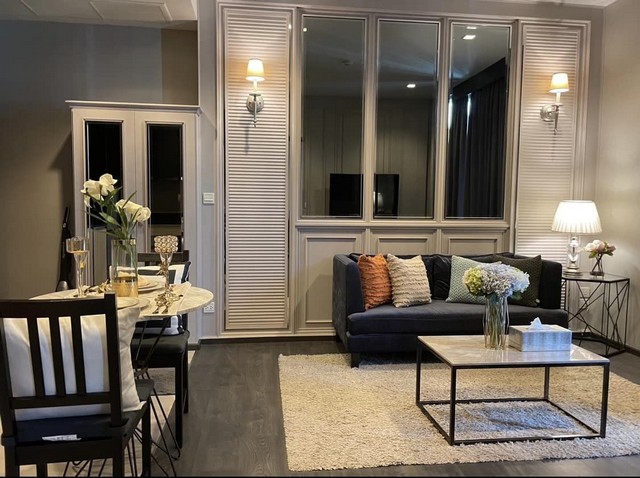 Edge Sukhumvit 23 spacious peaceful safe 19th floor BTS Asoke