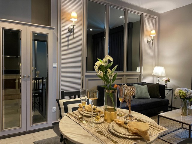 Edge Sukhumvit 23 spacious peaceful safe 19th floor BTS Asoke