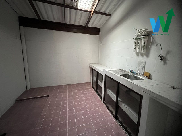 ทาวน์เฮ้าส์หมู่บ้านศรีเพชร เพชรเกษม 106 ( Sri Petch Soi 106 ) เนื้อที่ 20 ตารางวา