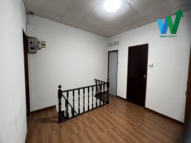 ทาวน์เฮ้าส์หมู่บ้านศรีเพชร เพชรเกษม 106 ( Sri Petch Soi 106 ) เนื้อที่ 20 ตารางวา