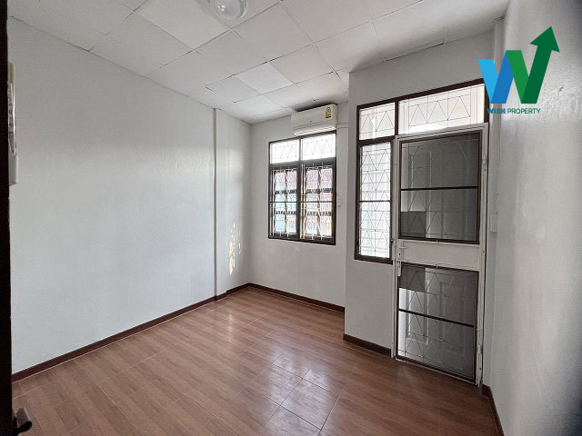 ทาวน์เฮ้าส์หมู่บ้านศรีเพชร เพชรเกษม 106 ( Sri Petch Soi 106 ) เนื้อที่ 20 ตารางวา