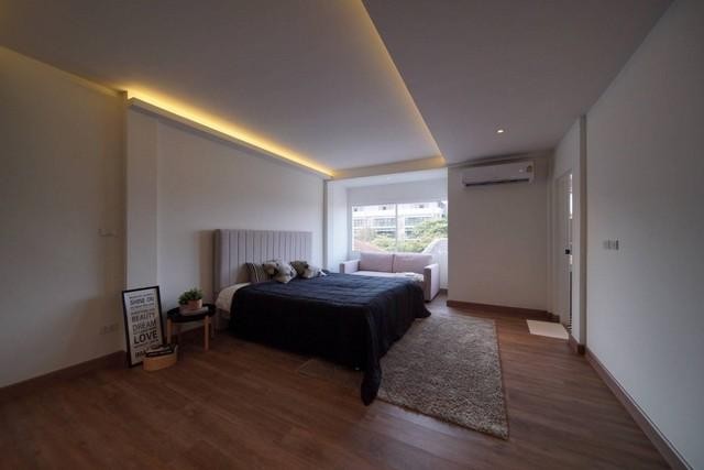 ให้เช่าทาวน์โฮม 3 ชั้น ซอยปรีดีพนมยงค์ 42 บ้านใหม่ตกแต่งพร้อมอยู่ ใกล้โรงพยาบาลกรุงเทพ บิ๊กซีเอกมัย เอกมัยเกตเวย์