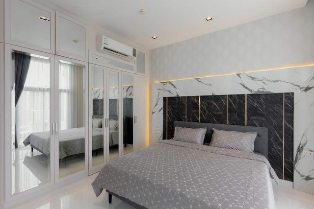 2-Bedroom Penthouse for Rent & Sale at Belle Grand Rama 9, near MRT Phra Ram 9