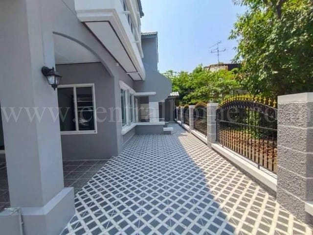 ทาวน์เฮ้าส์หลังมุม หมู่บ้านบุศรินทร์ บางบัวทอง รีโนเวททั้งหลัง ใกล้ ตลาดสดบางใหญ่
