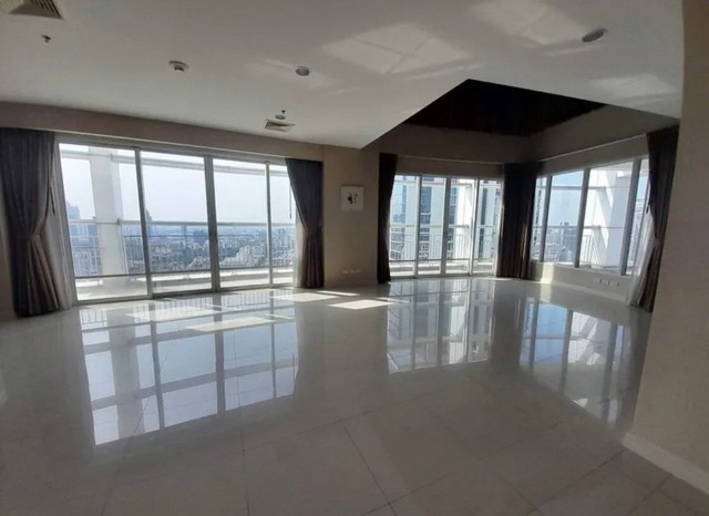 LV52045 ให้เช่า  คอนโด Baan Rajprasong Condominium Duplex Penthouse ใกล้ BTS ราชดำริ อาคารชุดบ้านราชประสงค์