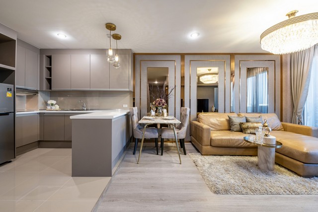 ประกาศขาย Happy Condo ลาดพร้าว 101 แบบ 2 นอน เลี้ยงสัตว์ได้ Furniture Built in  brand names
