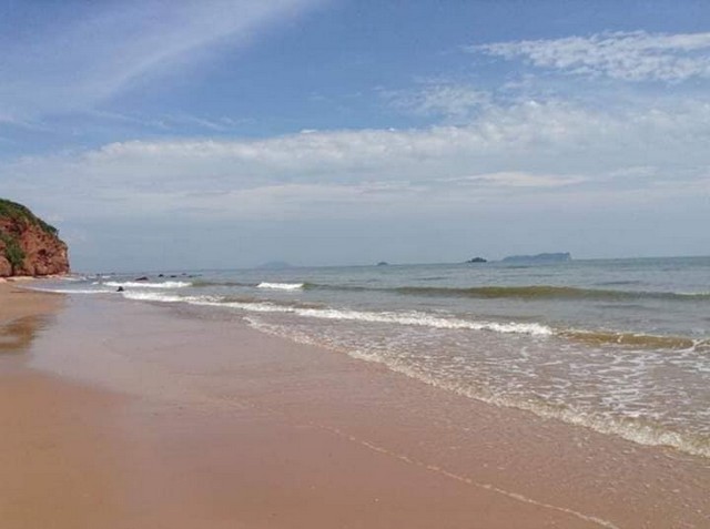 ที่ดินติดทะเลหายากสวยงามอีนซีนไทยแลนด์   ทะเลฝั่งแดง บางสะพานน้อย  ประจวบ  แปลงเล็ก วาละ 6900 บาท หาดผาฝั่งแดง UNSEEN THAILAND