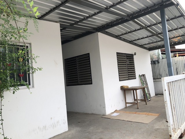 ห้องพักมี 9 ห้อง ตกแต่่งพร้อมเช่าอยู่อาศัย เจริญมาก  ห้อง หอพักอยู่แถว ม.รังสิต อ.เมือง ปทุม 2.8ลบ. 60วา