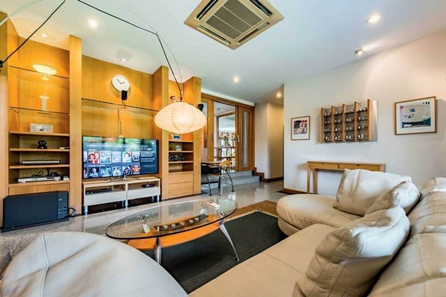 ขายบ้านเดี่ยว 2 ชั้น 158 ตรว. ซอยประชาราษฎร์บำเพ็ญ 26 ย่านห้วยขวาง ขายพร้อมเฟอร์นิเจอร์ ใกล้ MRT สุทธิสาร