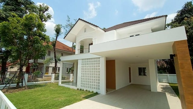 บ้านเดี่ยว หลังใหญ่ 2 ชั้น ในหมู่บ้านมิตรมุข สันกำแพง เชียงใหม่