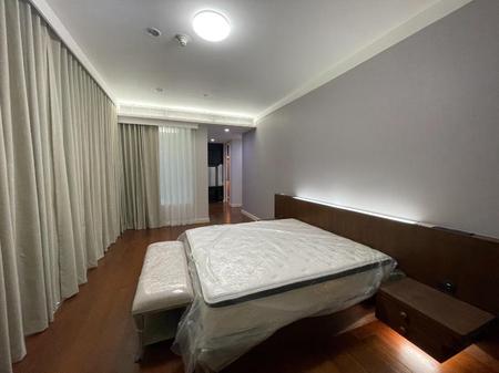 P17CR2304030 Condo For Rent 185 Rajadamri 3 Bedroom 4 Bathroom Size 225 sqm.
