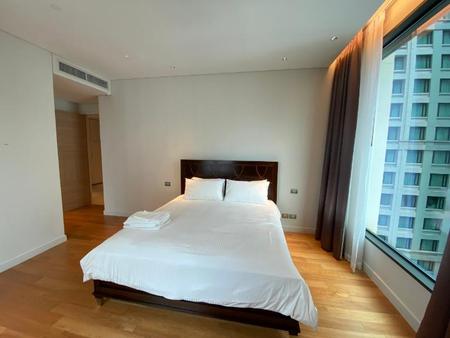 P17CR1807052 Condo For Rent Sindhorn Residence 2 Bedroom 3 Bathroom Size 142 sqm.