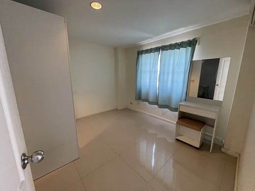 คอนโด ไบรท์ตั้น เพลส Brighton Place ห้องมุม 40 ตร.ม. 1ห้องนอน 1ห้องน้ำ ชั้น8 โทร. 0835533636