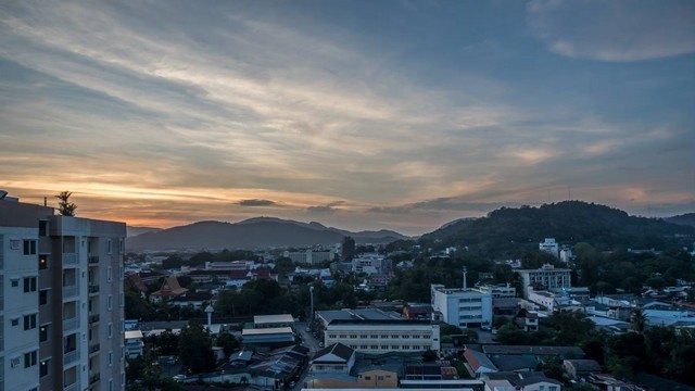 CR005 For Rent Phuket Town Condo Supalai Park Floor 11 th. Moutain View