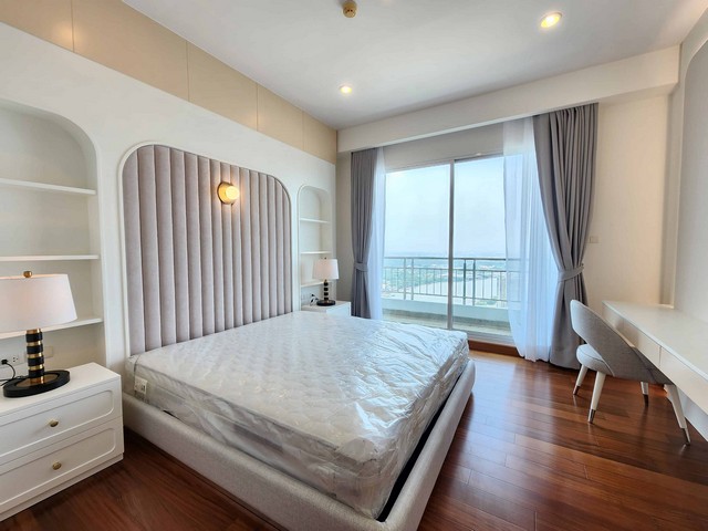 4 bedroom penthouse for rent at Supalai Prima Riva Rama 3-Narathiwas