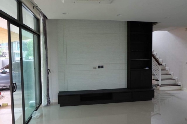 LV52080 ให้เช่าบ้านเดี่ยว 2 ชั้น เศรษฐสิริ กรุงเทพกรีฑา ใกล้โรงเรียนนานาชาติ Brighton College และ Wellington College