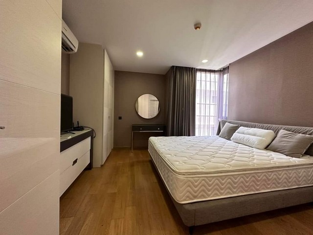 ให้เช่า Klass Langsuan Condo ใกล้ Bts ชิดลม 2 ห้องนอน 2 ห้องน้ำ พื้นที่ 73 ตร.ม ชั้น 4 วิวเมือง