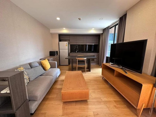 ให้เช่า Klass Langsuan Condo ใกล้ Bts ชิดลม 2 ห้องนอน 2 ห้องน้ำ พื้นที่ 73 ตร.ม ชั้น 4 วิวเมือง