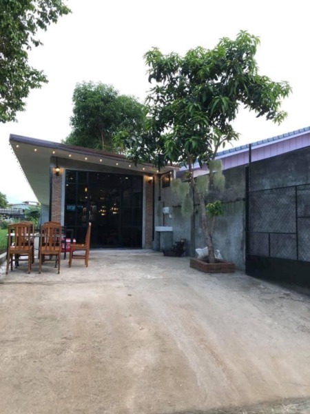 ขายที่ดิน 1ไร่ แถมฟรี บ้าน 2 หลัง 1 ร้านอาหาร เมืองทอง สนใจโทร 094 653 0915