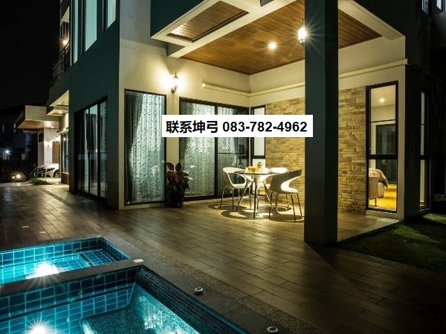 ให้เช่า บ้านหรูพร้อมสระว่ายน้ำส่วนตัว 3 ชั้น  area Rama 9    6 bedrooms 9 toilets