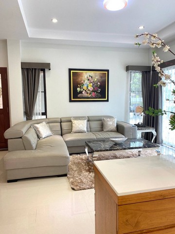 for rent  2 luxury houses Domderit style luxury private pool  Rama 9 area rent 800000 12 bedrooms