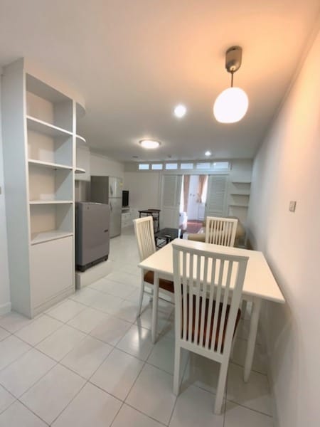 Supalai Place Sukhumvit 39 private livable 11th floor BTS Phrom Phong