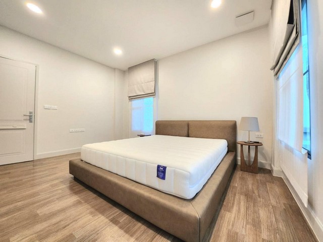 S2408 ให้เช่าบ้านเดี่ยว 2 ชั้น โครงการนันทวัน พระราม9 กรุงเทพกรีฑา พร้อมเฟอร์นิเจอร์ ถนนศรีนครินทร์ร่มเกล้า