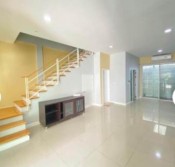 ขายทาวน์โฮม 3 ชั้น โครงการบ้านกลางเมือง ลาดพร้าว 101 แยก 38