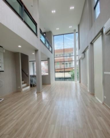 ให้เช่าโฮมออฟฟิศ 4 ชั้น โครงการ THE FRONT HOME OFFICE ลาดพร้าว 64 แยก 4