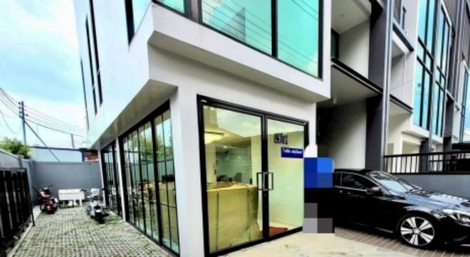 ให้เช่าโฮมออฟฟิศ 4 ชั้น โครงการ THE FRONT HOME OFFICE ลาดพร้าว 64 แยก 4