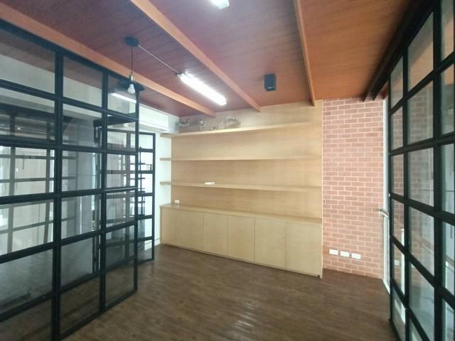 ให้เช่าโฮมออฟฟิศ 4.5 ชั้น 240 ตรม. โครงการ Oasis Loft สุขุมวิท 64 ใกล้ BTS ปุณณวิถี