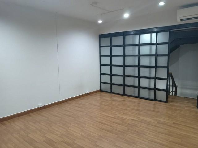 ให้เช่าโฮมออฟฟิศ 4.5 ชั้น 240 ตรม. โครงการ Oasis Loft สุขุมวิท 64 ใกล้ BTS ปุณณวิถี