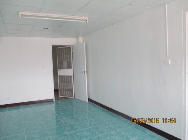 ว่างให้เช่า คอนโดพรหมพิมาน สนใจต่อรองราคา @condo456 (มี@ด้วย)
