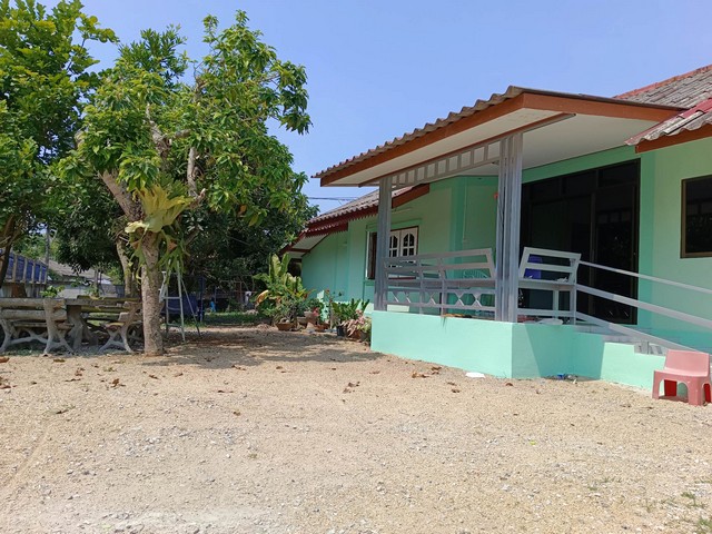 บ้าน ที่ดิน พร้อมเฟอร์นิเจอร์ 145 ตรว. เข้าอยู่ได้เลย อำเภอพร้าว เชียงใหม่