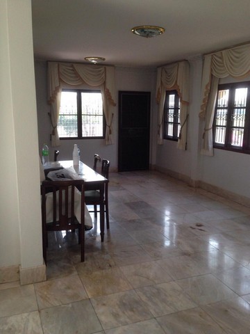บ้านสไตล์ยุโรป 422.9 ตรว. หมู่บ้านริมเวียง หายยา เมืองเชียงใหม่