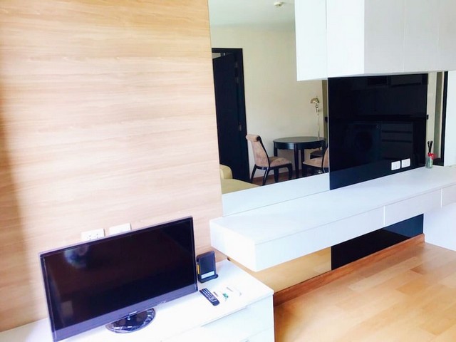 (For Rent) ให้เช่าคอนโดใกล้ BTSเพลินจิต พื้นที่50ตรม. 1ห้องนอน [02 Hip Condominium]