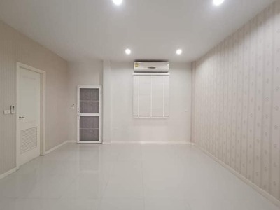 JJ182 ขาย หมู่บ้านเปี่ยมสุข ซอยพัฒนาการ 44 **บ้านสวยพร้อมอยู่